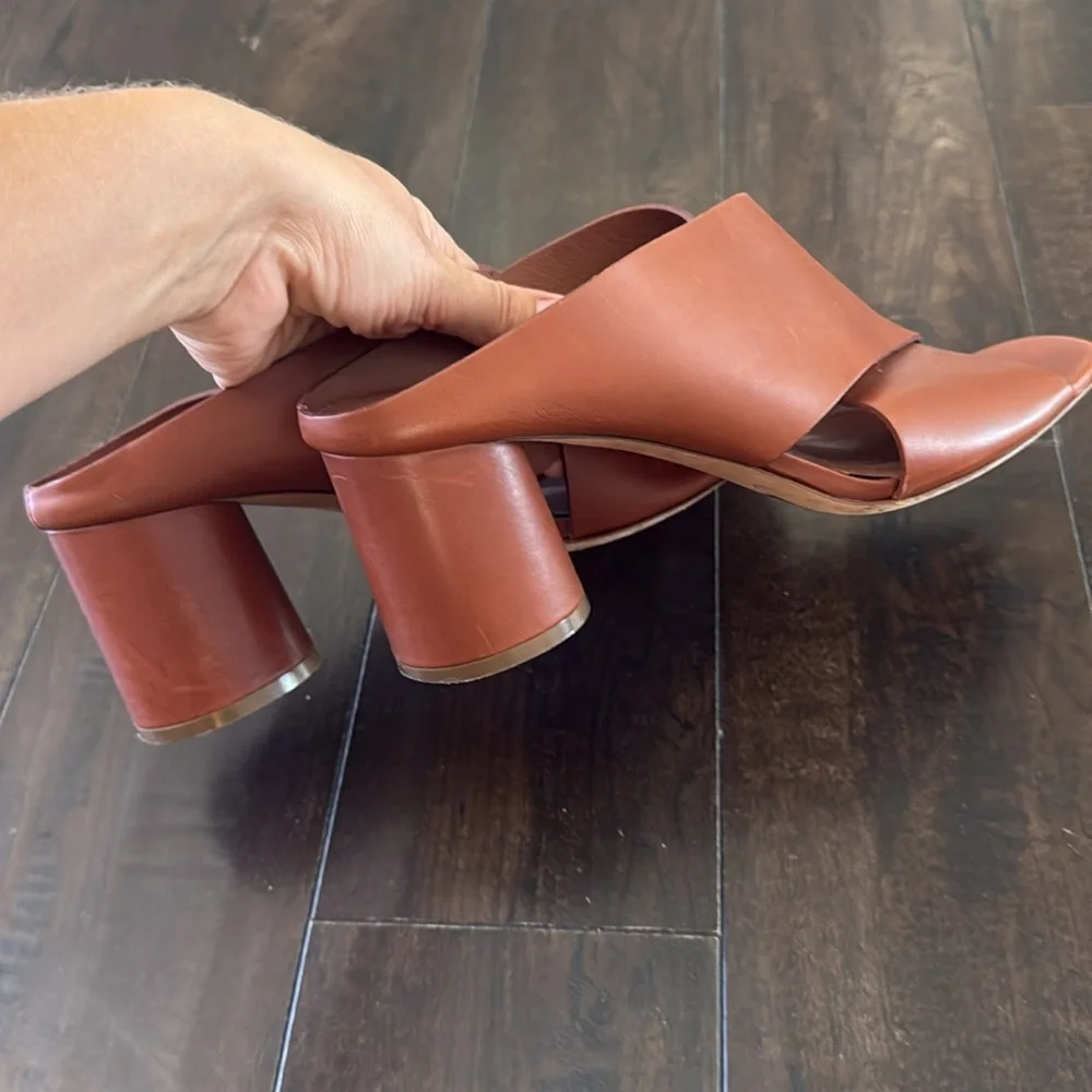 Vince Block Heel Brown Leather Sandals - Picture 4 of 8
